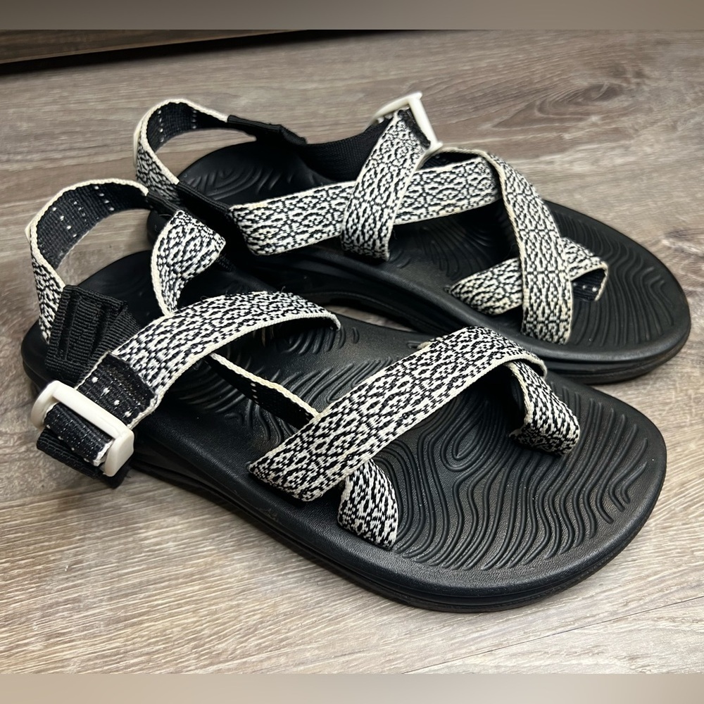 Chaco Z/Volv 2 Sandals Black and White Women’s Size 6